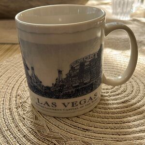 2008 Starbucks Coffee "Las Vegas, EUC,Entertainment Capital of the World" Mug